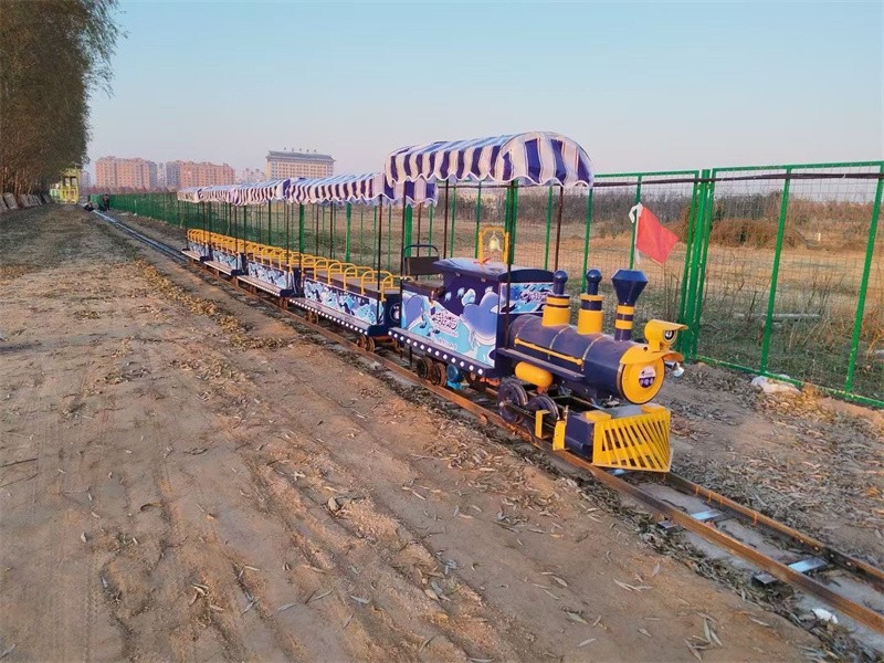 轨道小火车